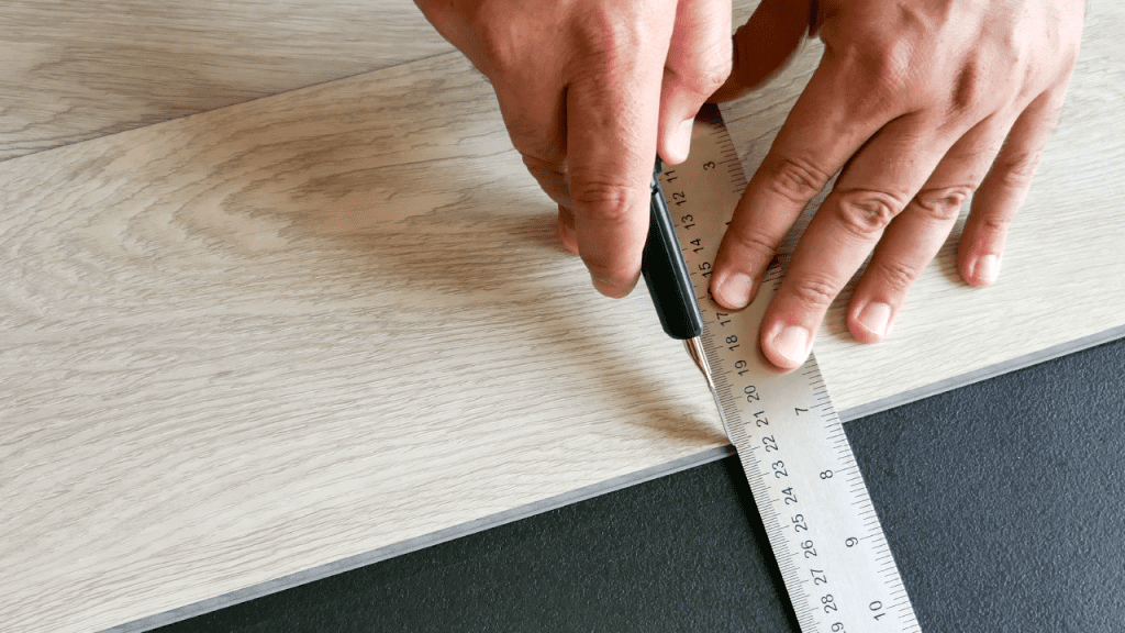 Instalar lamas de vinilo imitación madera (Bricocrack) 
